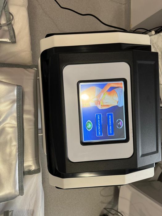Vând aparat de presoterapie cu infrared și EMS NOU! Nefolosit