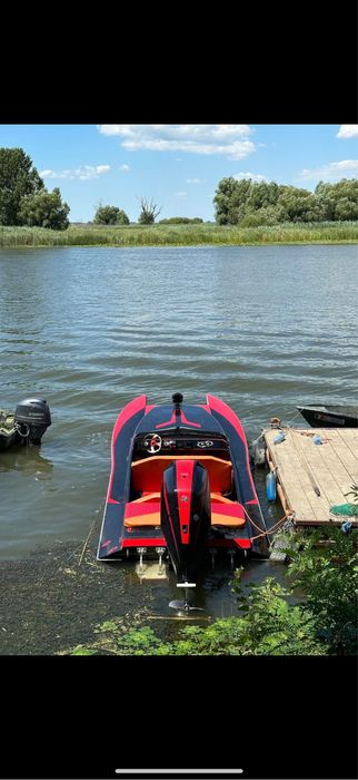 Eiminator Dytona 21 ft Racing boat