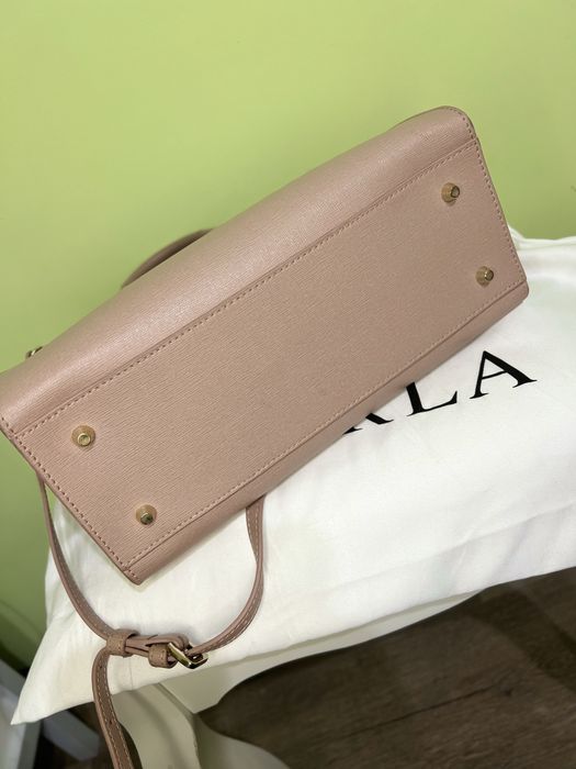 Оригинални чанта Furla Pin