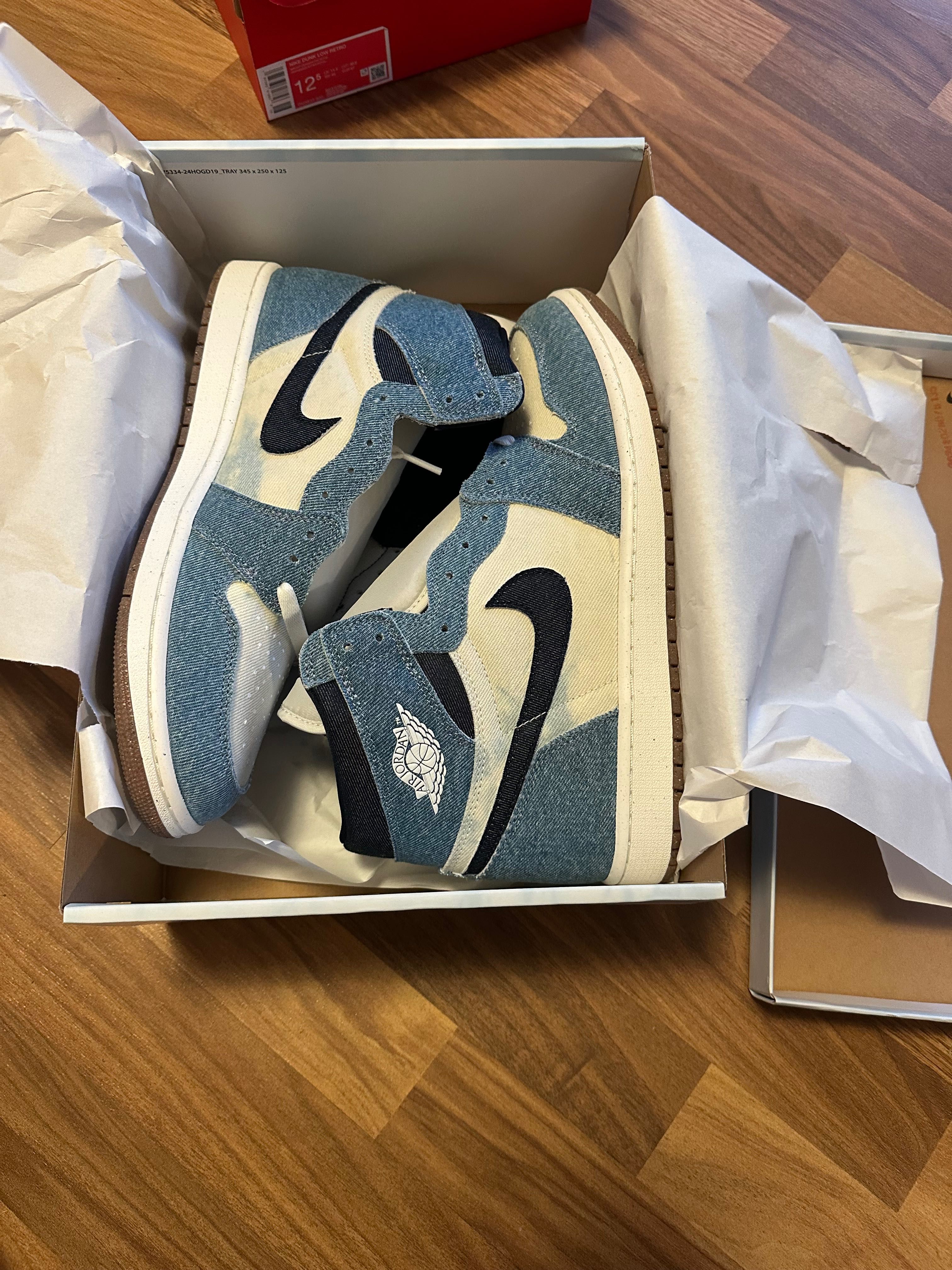Nike Air Jordan1  Retro