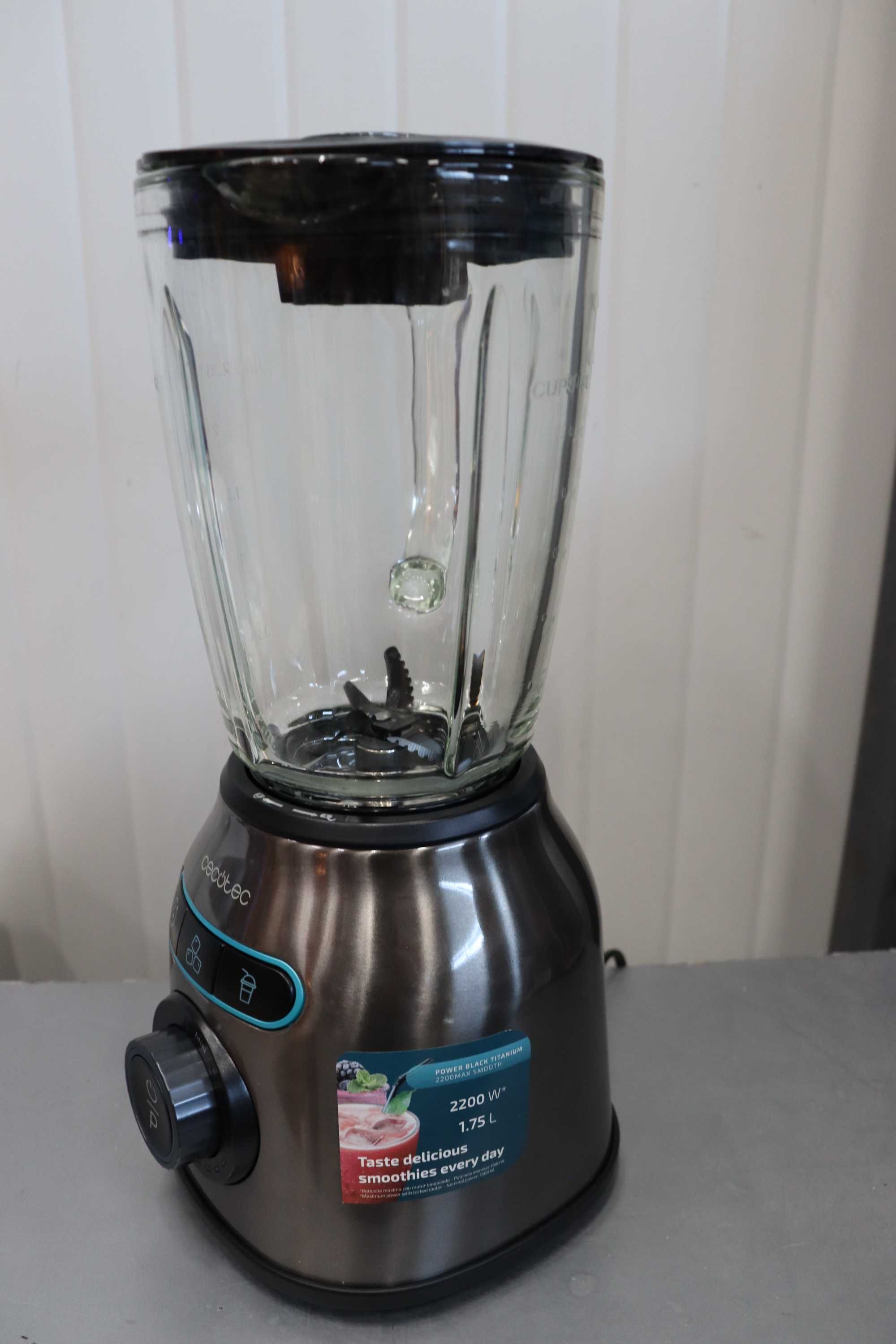 Блендер Cecotec Power Black Titanium 2200MAX Smooth