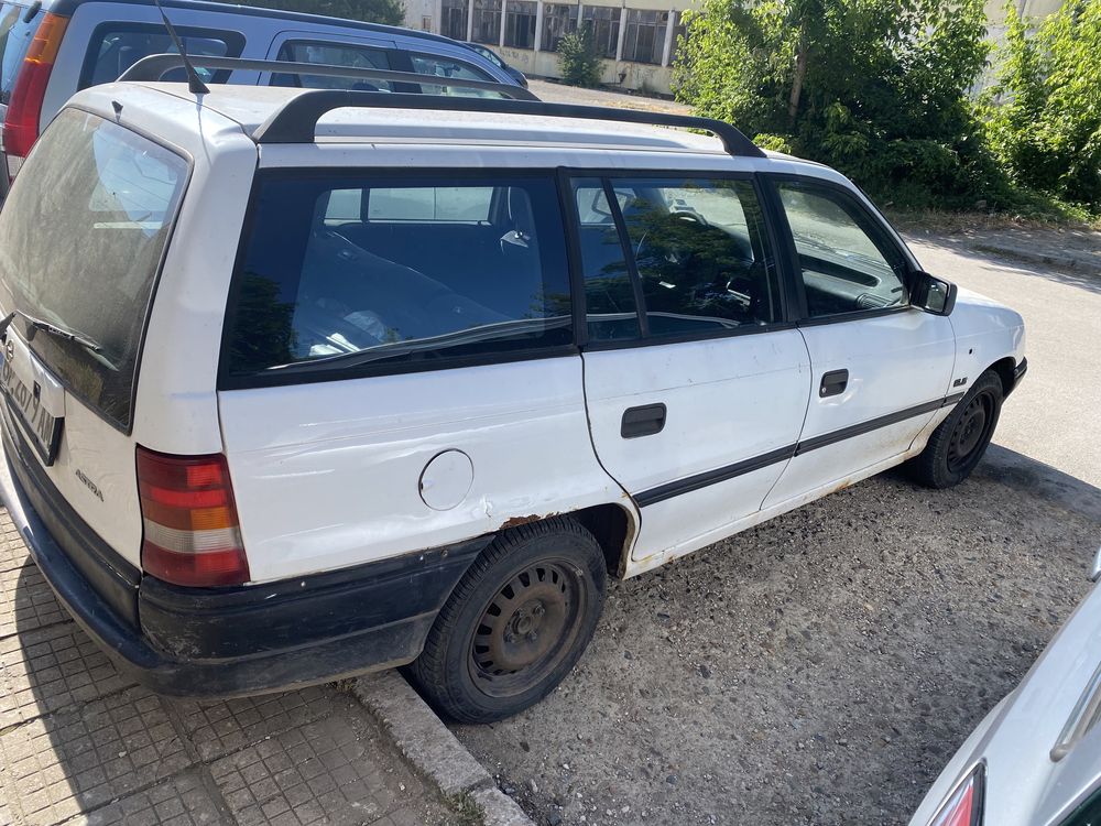 Опел Астра 1.4 i 1992година