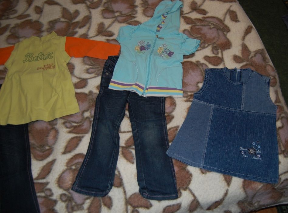 Лот от дрехи за близначки на 2-3 годинки