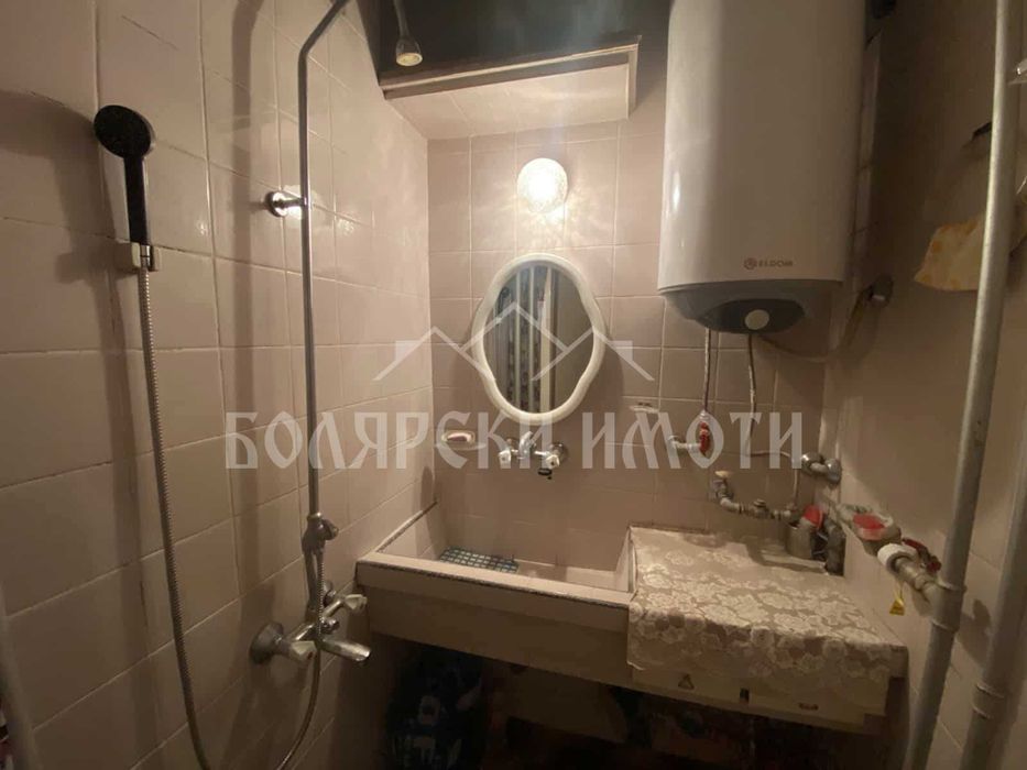 Продава се Тристаен апартамент в Велико Търново, Център - 138 кв.м за 1120 €/кв.м - Снимка #7