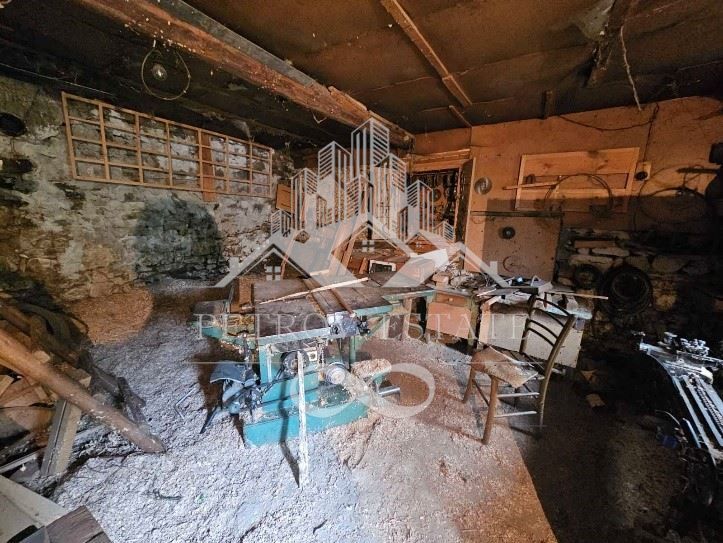 Къща в Пазарджик, област-гр.Батак площ 242 цена 81999