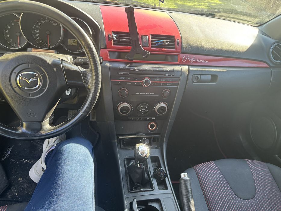 Mazda 3, 1,3 benzina, defectă( bloc motor spart)