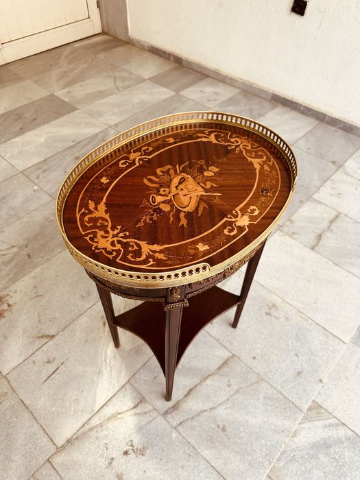 Френска антикварна масичка в стил Луи XVI (1890-1910)