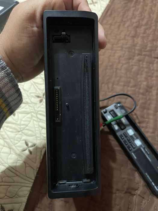 radio-CD auto Alpine CDE-7820R.