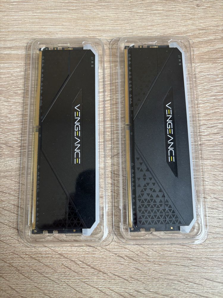 Corsair Vengeance RGB RS 8GB DDR4 3200MHz ( Използвани )