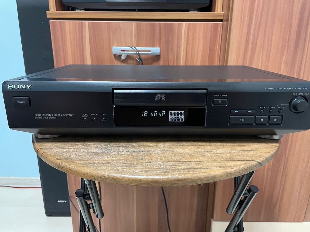 Sony CDP-XE200 Compact Disc Player