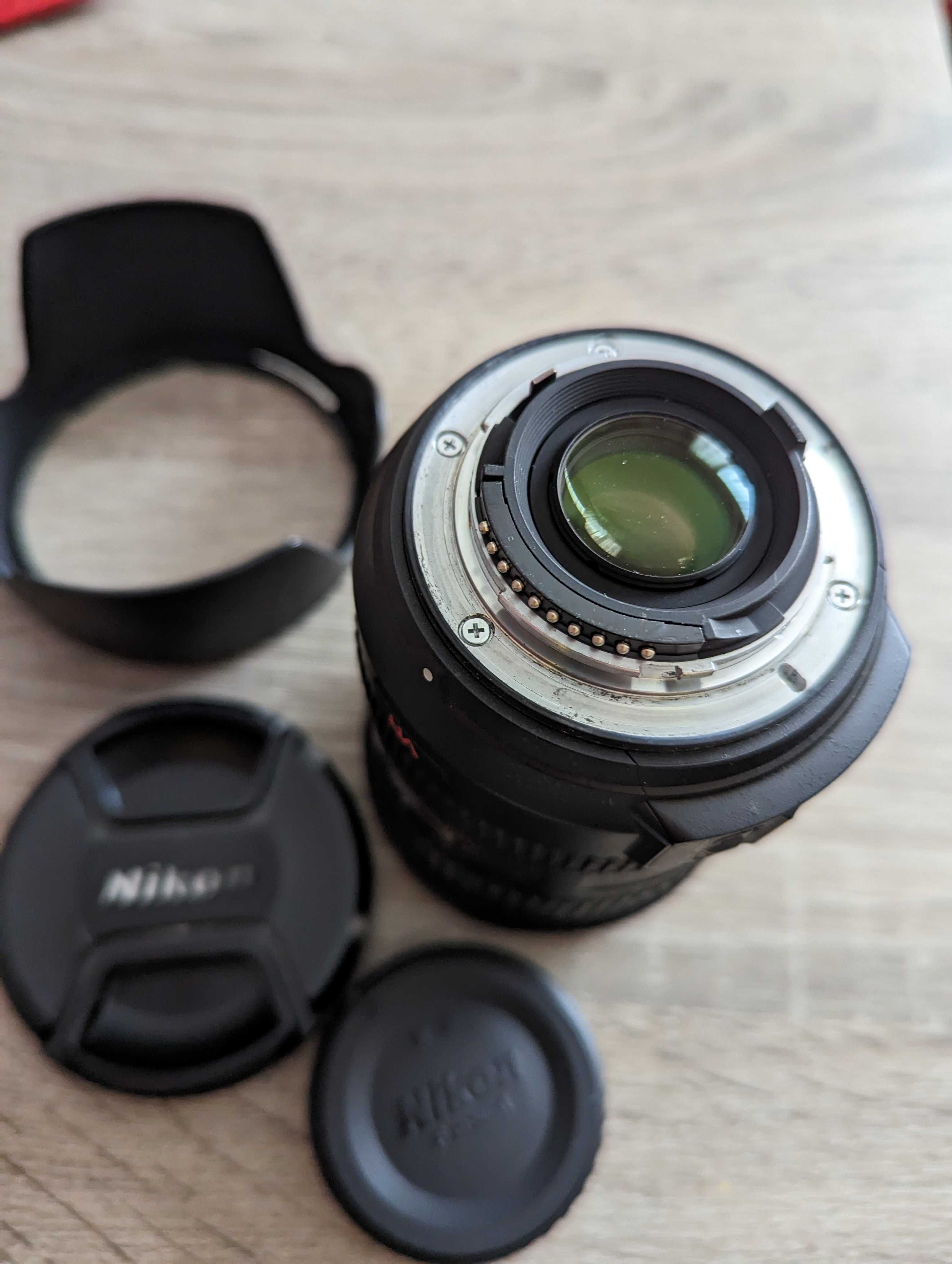 Nikon D90, Nikkor 18-200