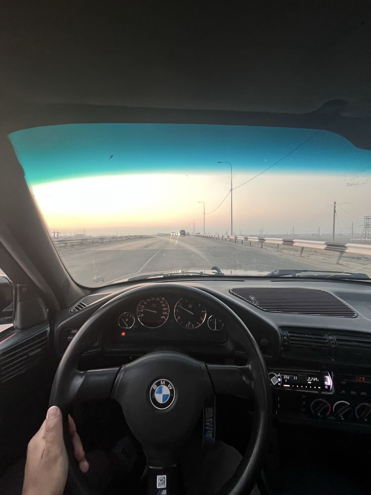 BMW E34 срочно в городе