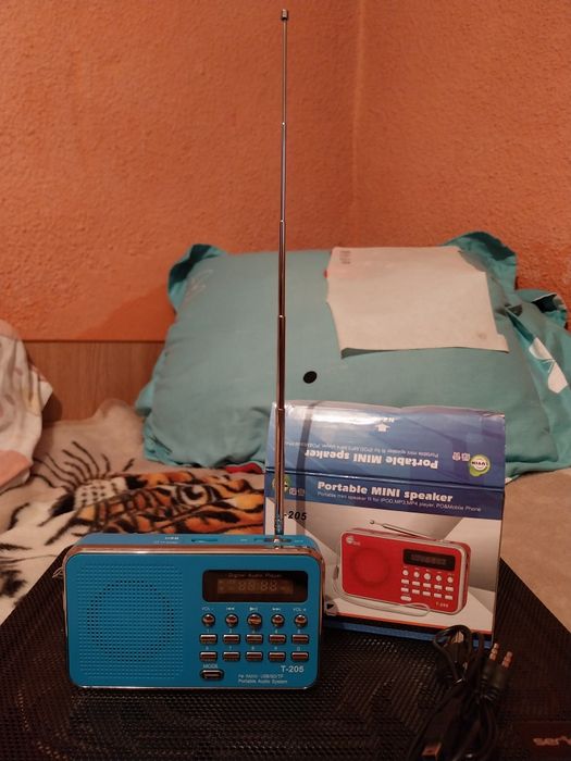 Vând aparat radio portabil T-205 Craiova