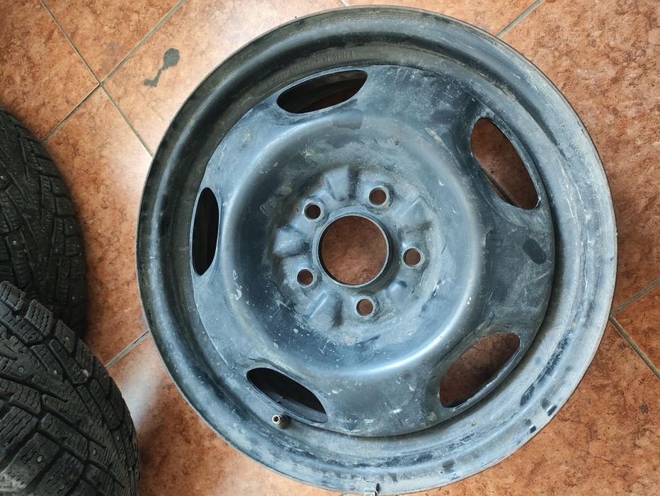 Диск R16, разболтовка 5/100, зимние шины Cordiant 2 шт  205/60/16