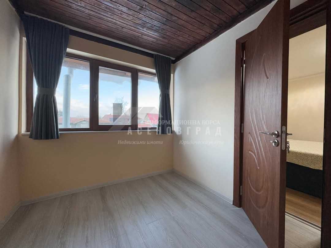 Продава се Къща в Асеновград - 300 кв.м за 3 €/кв.м - Снимка #3
