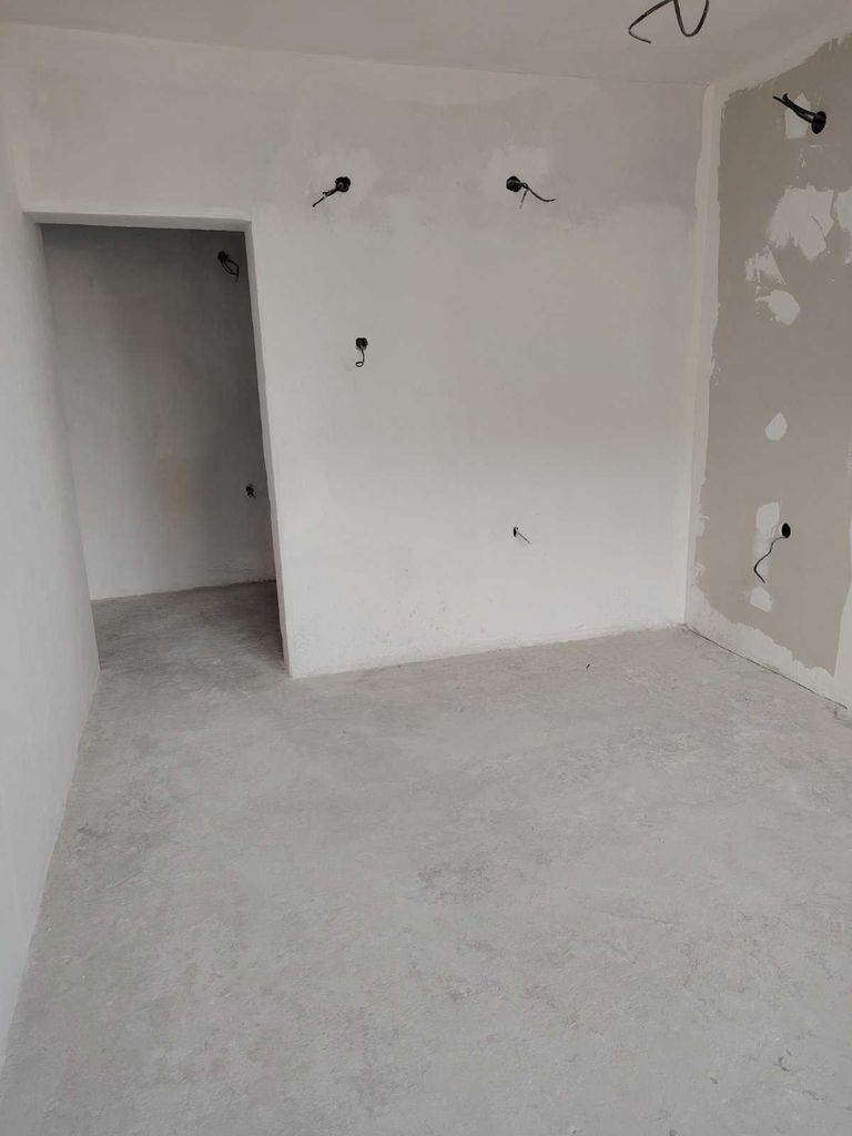 Продава се Тристаен апартамент в Луковит - 71 кв.м за 850 €/кв.м - Снимка #13