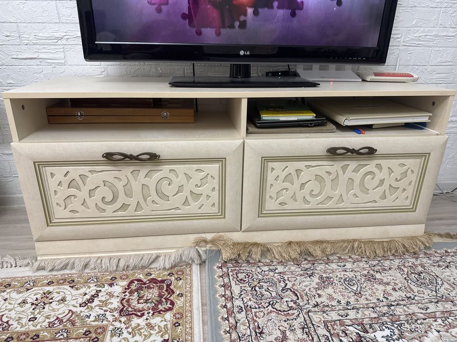 ТВ - тумба от мебельного завода «Любимый Дом»: