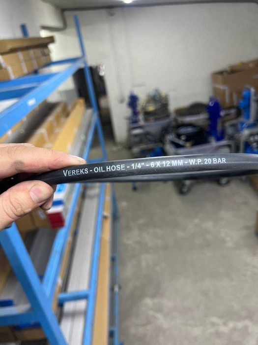 Шланг обратный между компрессором и сепаратором 1/4