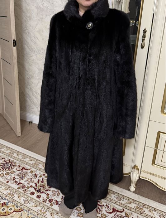 Продам норковую шубу