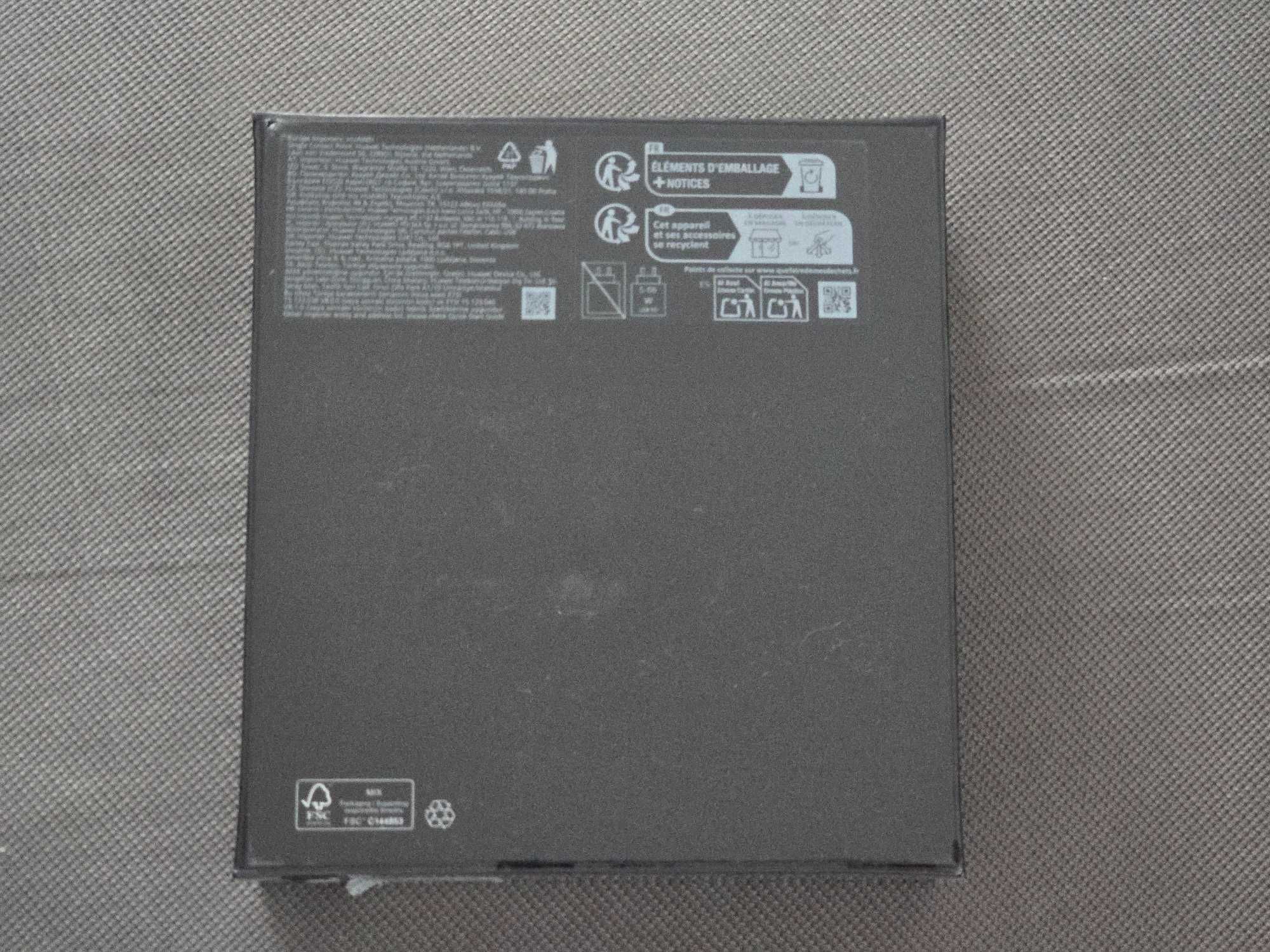 Нов, неразопакован Huawei Mate X6 512GB, 3г. гаранция+ подарък зарядно