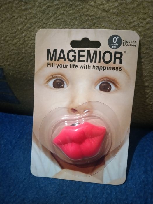 Соска в виде губ