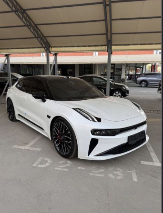 Zeekr 001 срочно продается