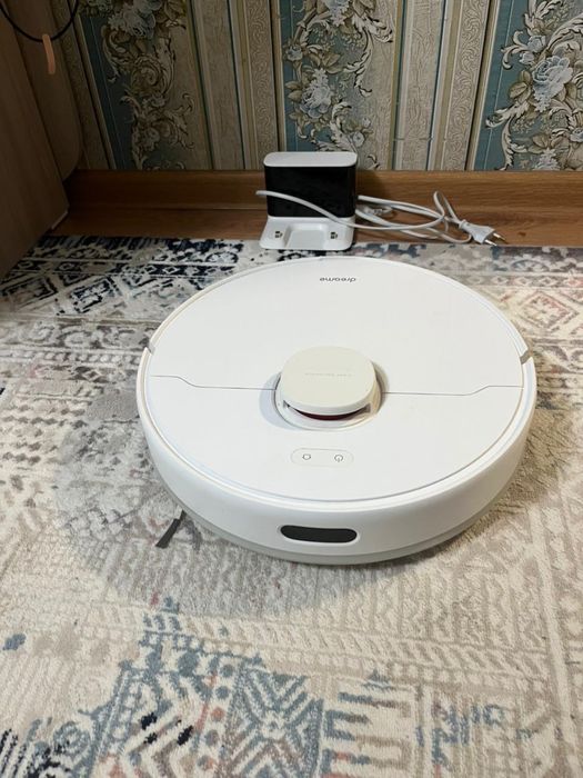 Продам робот-пылесос DREAME в отличном состоянии.