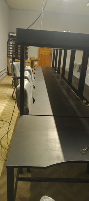 Game club uchun stol mebel