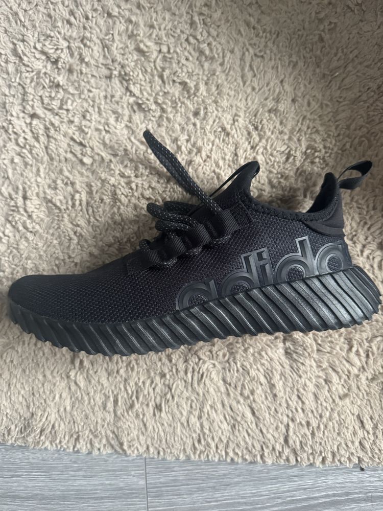 Vand adidas marimea 43 noi