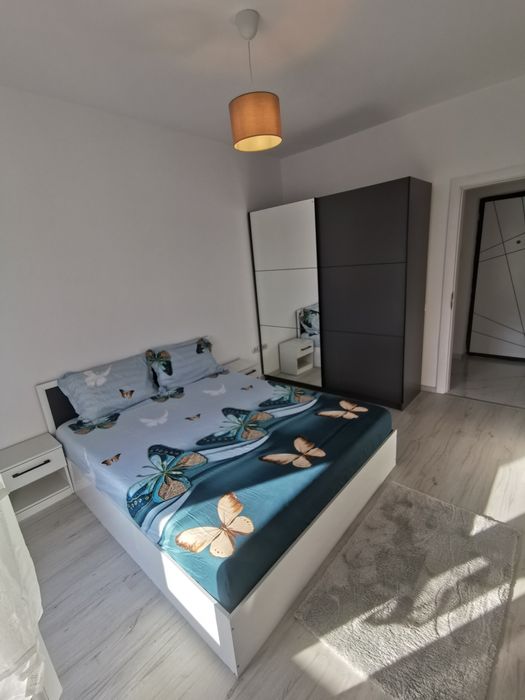 inchiriez apartament 2 camere