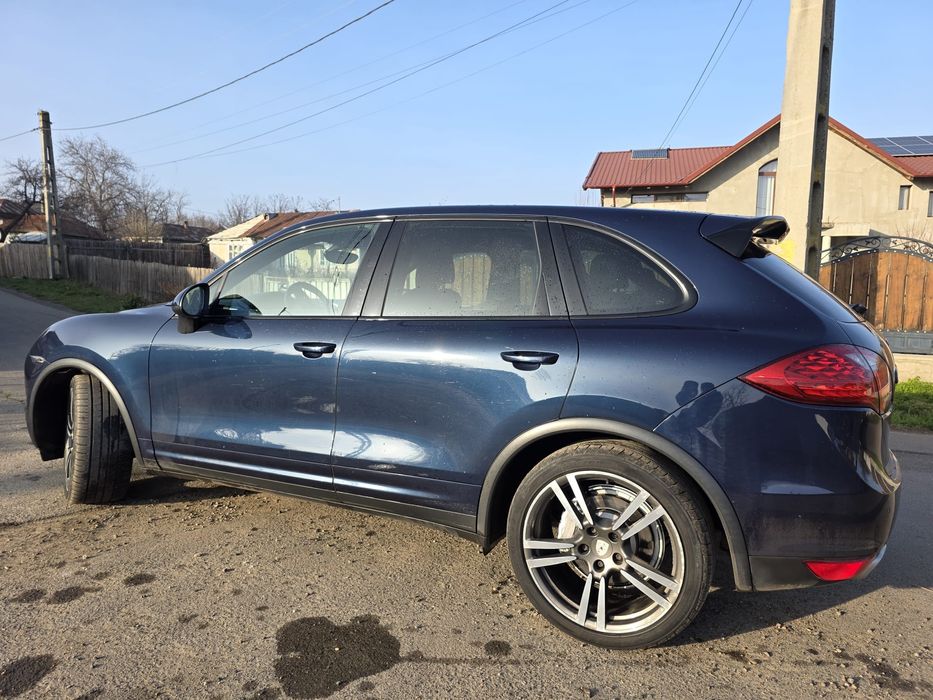 Porsche cayenne an 2012