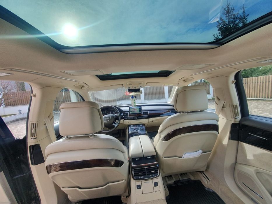 Audi A 8 Long , 2016