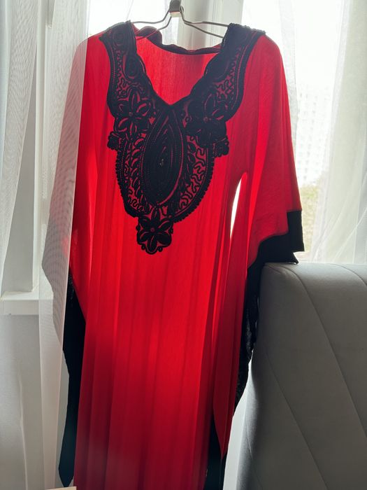 Нарядное длинное платье в восточно-арабском стиле