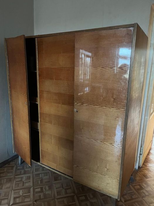 Отладим Шкафы деревянные из квартиры бабушки