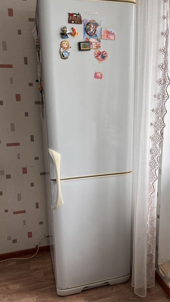Подам холодильник Бирюса