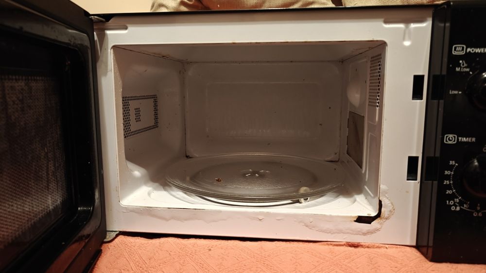 Cuptor cu microunde Daewoo