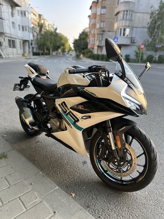 Vand CFMoto 300 SR ABS