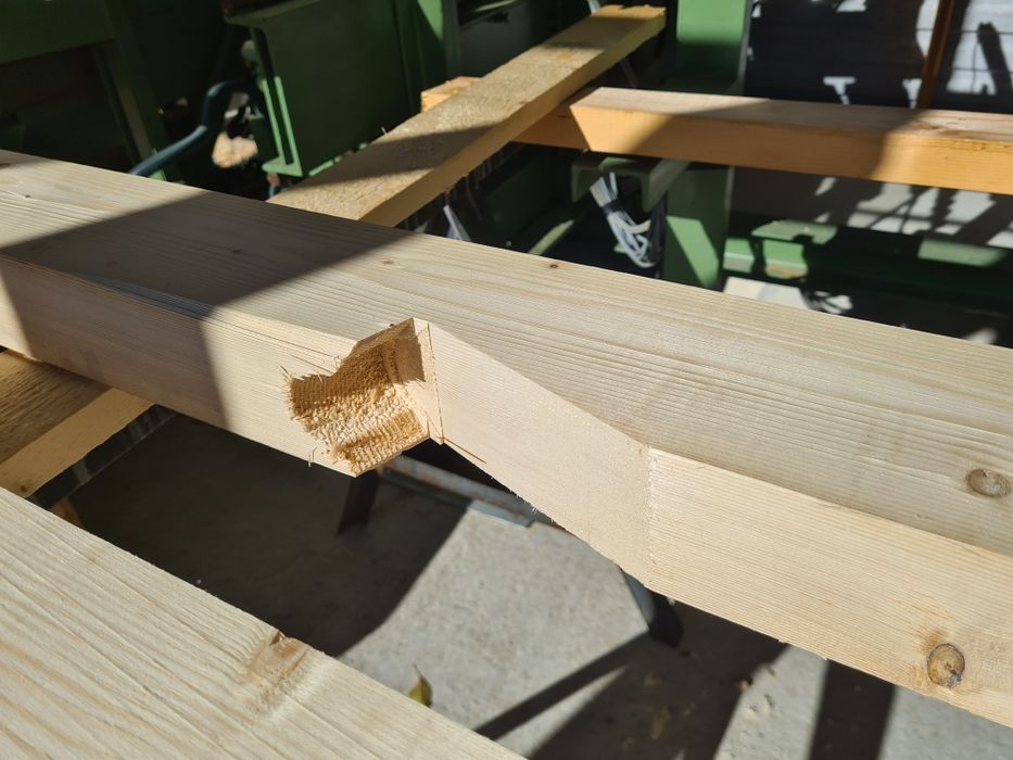 Executam acoperisuri / debitare acoperis in CNC pentru montatori