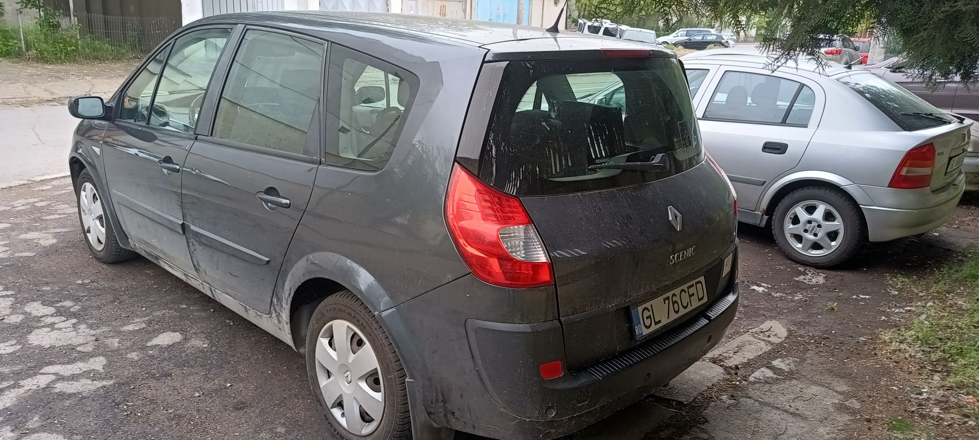 Vând Renault scenic