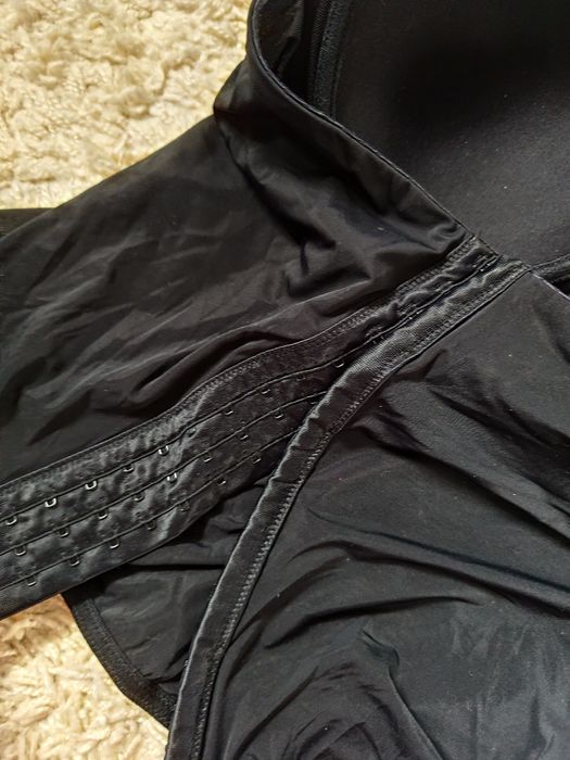 Corset intimissimi mărime L (40/42)