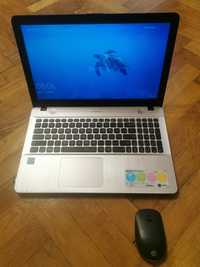 Laptop Asus X541U