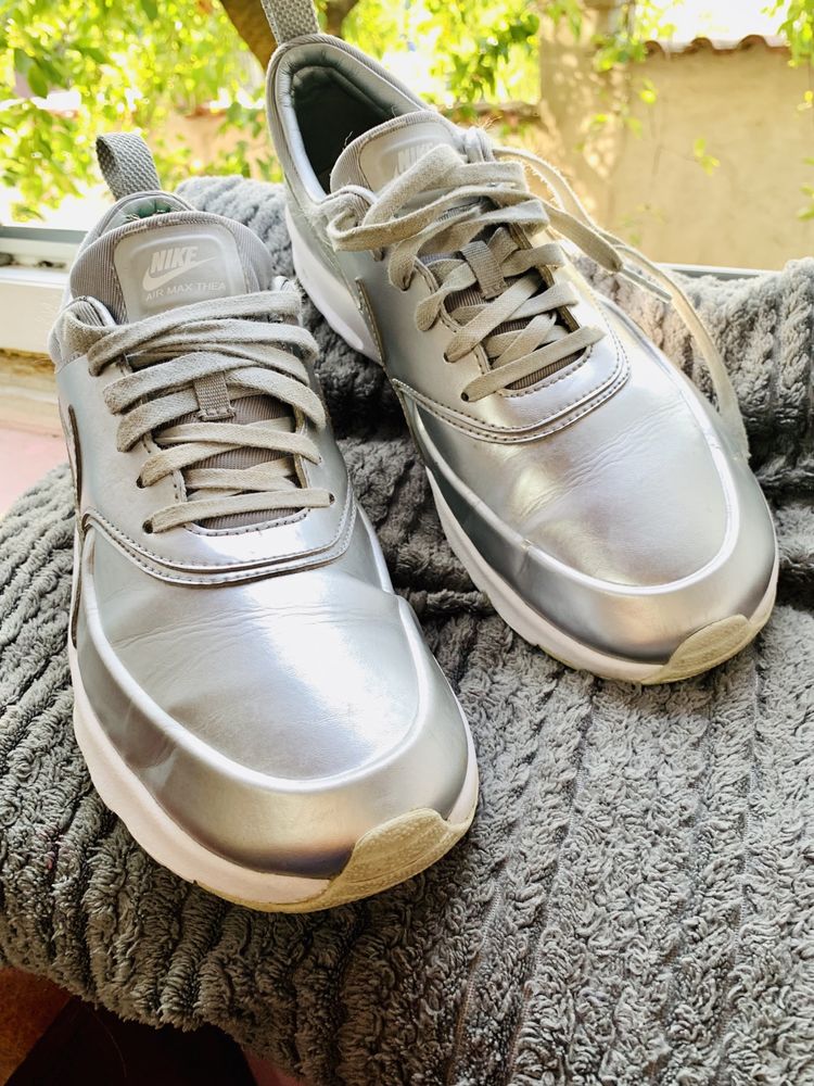 Pantofi Nike air maxthea silver