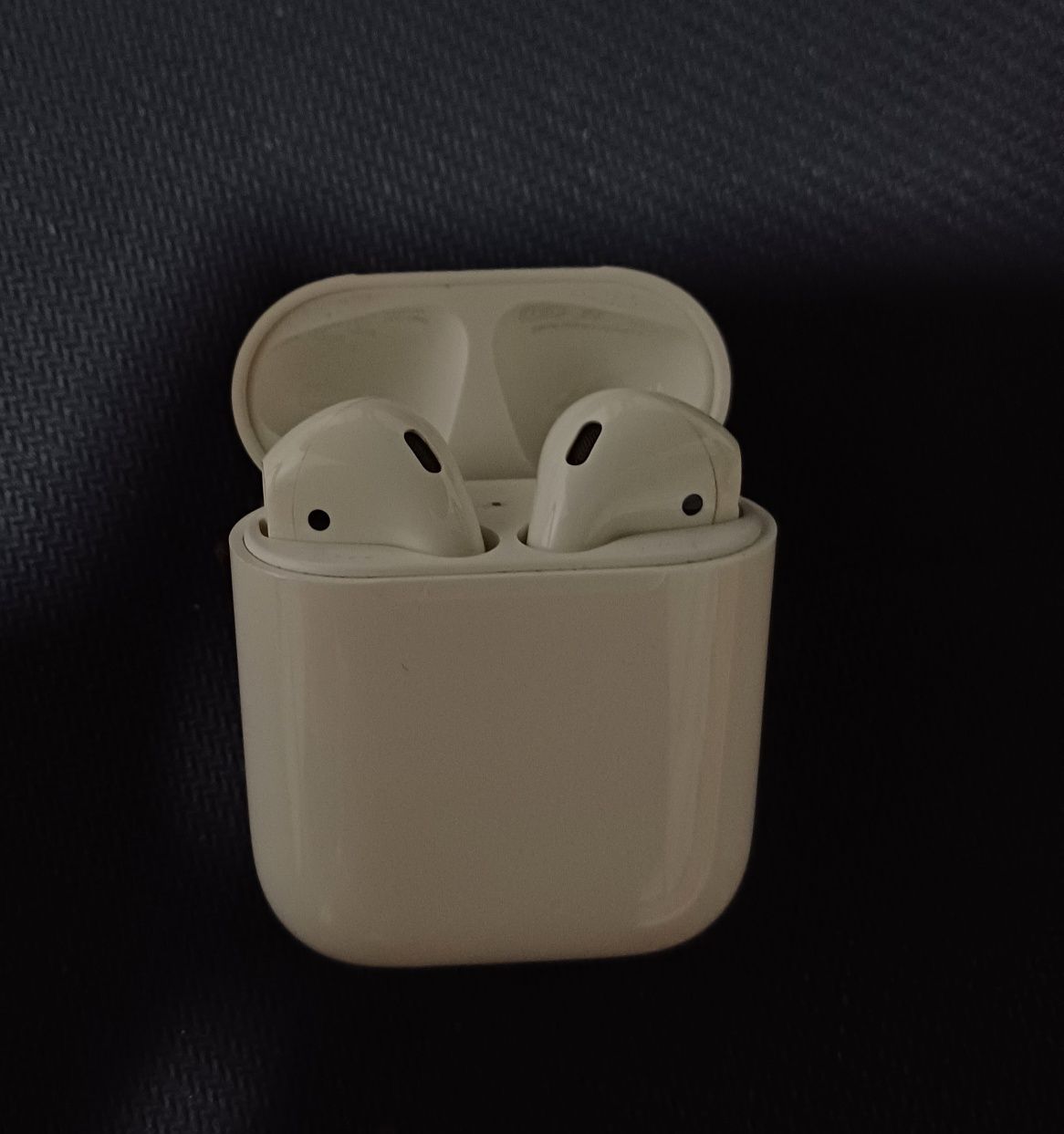 Продавам AirPods 1