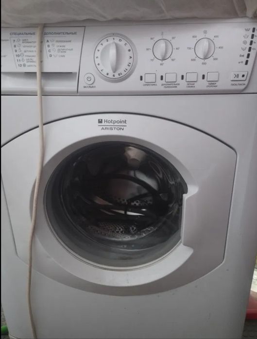 Стиральная машина Hotpoint Ariston 2016 года