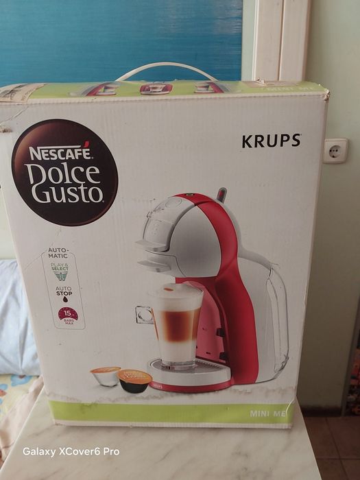 Продавам кафе машина на капсули.