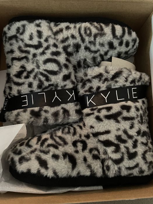 Kendall kylie mas 37 papuci casa