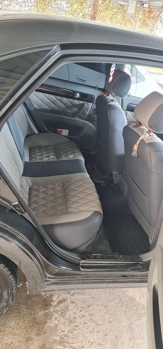 Продам  машину в хорошем состоянии ездить женщина машина  без  проблем