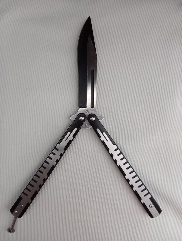 Butterfly Knife .