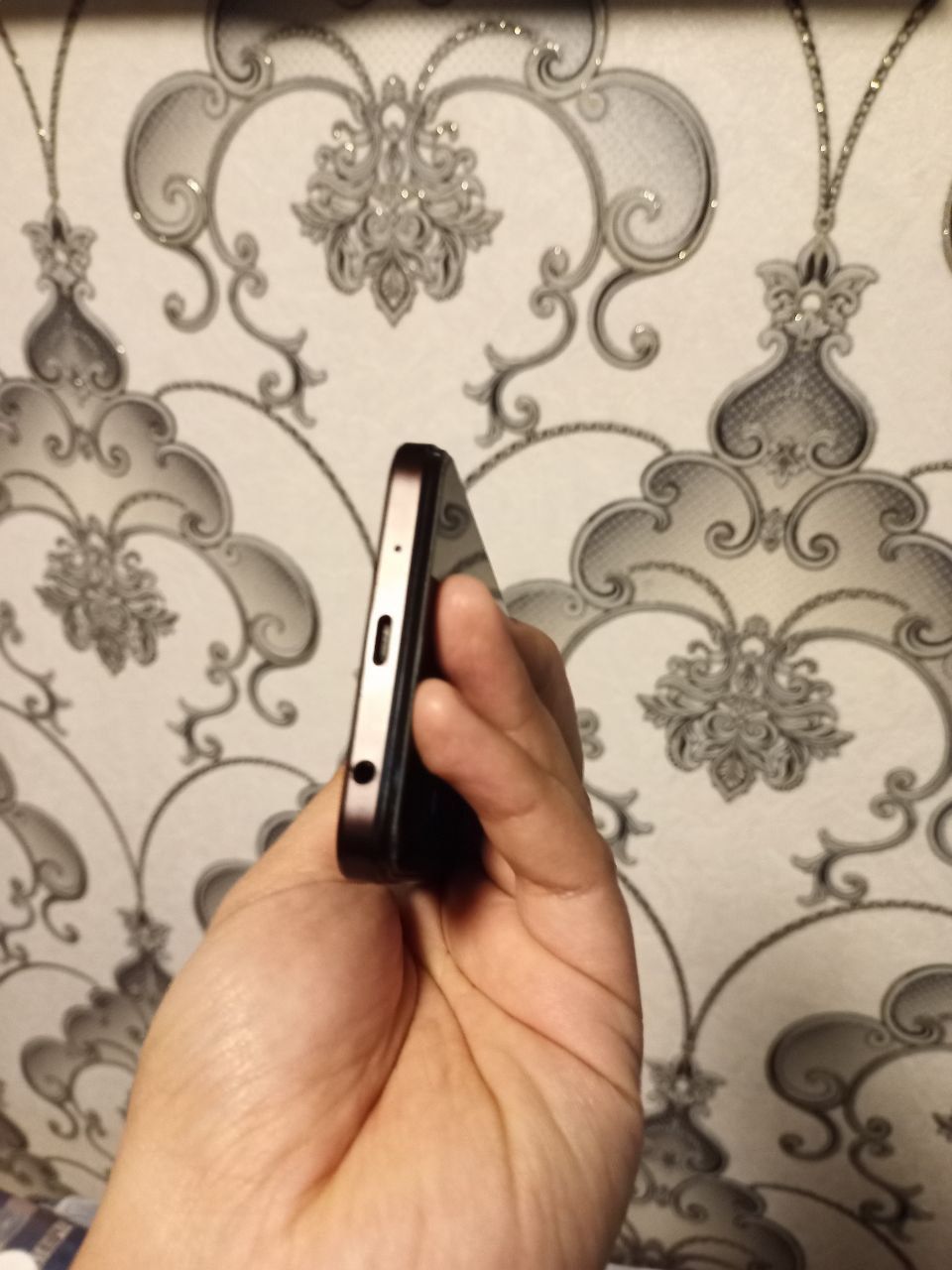 Vivo y18 6/128gb