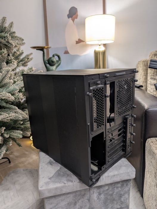 Carcasa PC Lian Li O11 Air Mini (Black) + 2x Ventilatoare Arctic 140mm